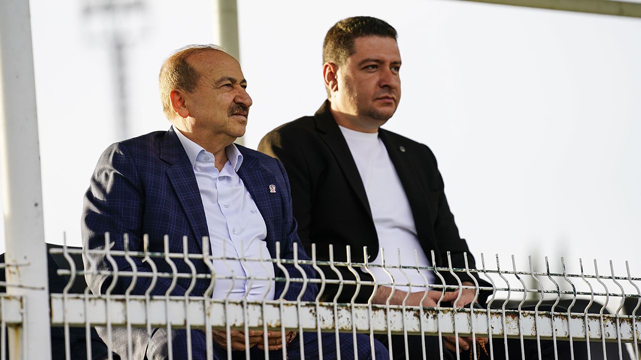 Başkan yalnız bırakmıyor