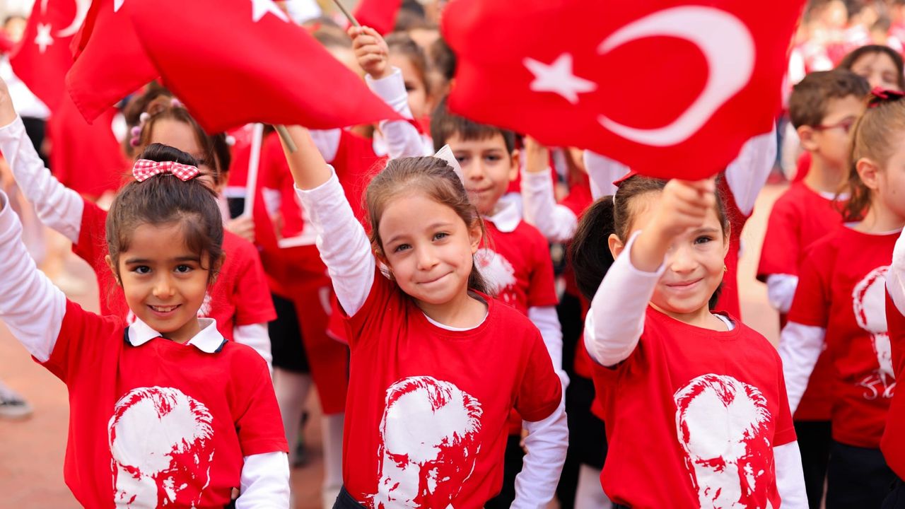 Cumhuriyet için yürüdüler