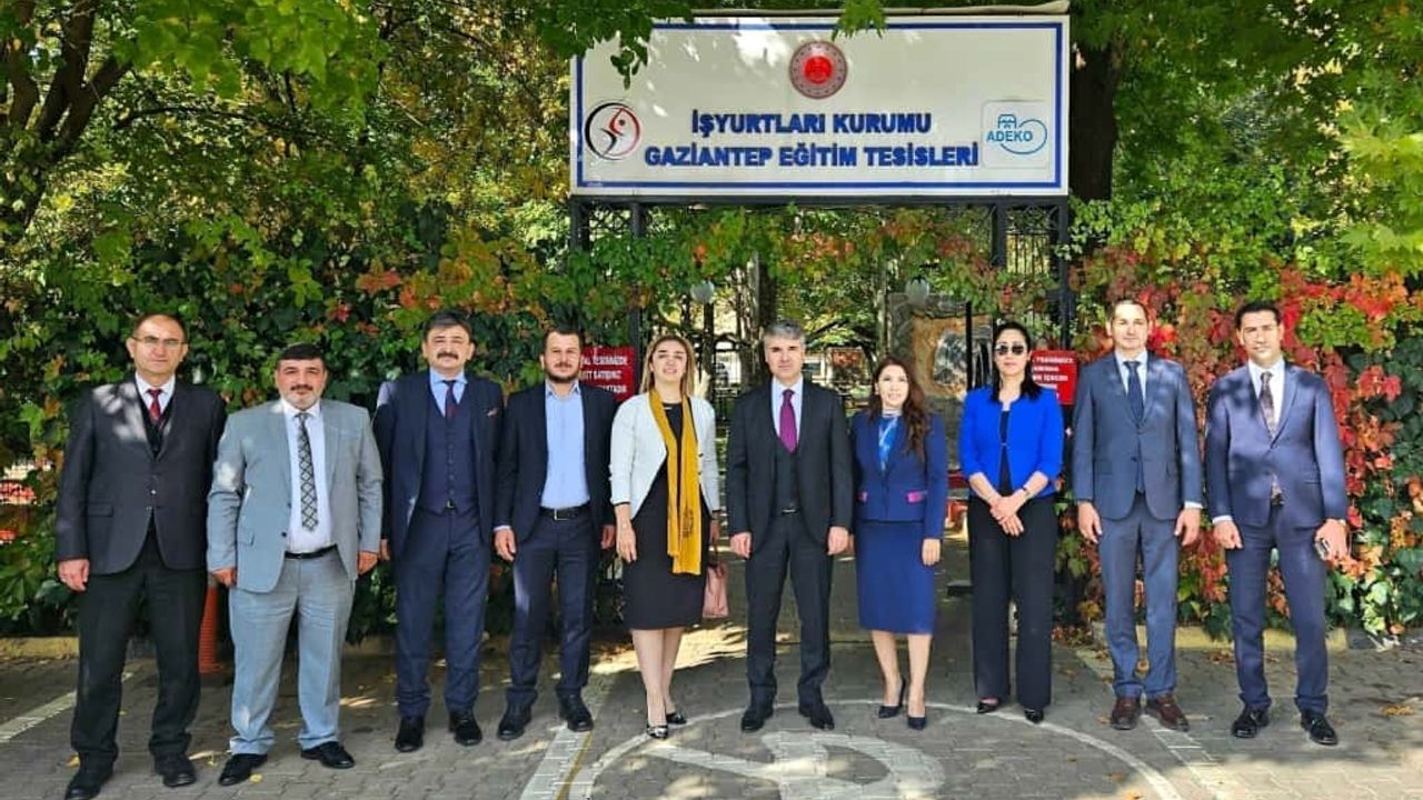 Resmi ilan alan gazete sahipleri Başsavcı ile buluştu