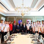 Bakan Aşkın Bak, Spor Lisesini tebrik etti