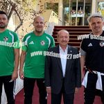 İmzayı attı sahaya çıktı