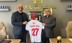 İsmet Savcılıoğlu’ndan milli takım forması