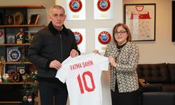 TFF Başkanından Şahin’e 10 numaralı forma