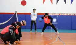 GAÜN’DE ENGELLERİ AŞAN GOALBALL MAÇI DÜZENLENDİ