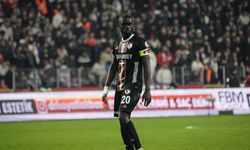 Ndiaye kaptan çıktı