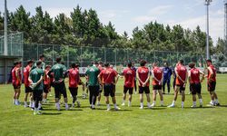 6 futbolcu götürülmeyecek