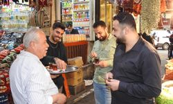 Almacı pazarının İsmet babası
