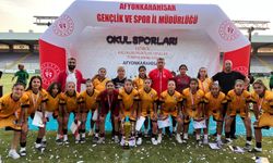 Başarıları alkışlattı