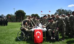 Bir günlüğüne asker oldular