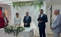 Depremzede iki öğretmen evlendi