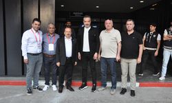 Dostluk mesajları verdiler