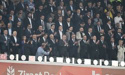 Final maçını Bakanlar da izledi