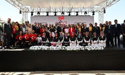 Saygıyla andık, Coşkuyla kutladık