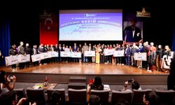 Başarılı öğrencilere ödül