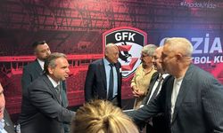 Kongrede Büyükekşi sürprizi