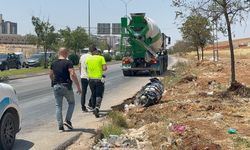 Beton mikserinin altında kaldılar