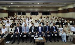 Vali başarılı öğrencilerle buluştu