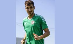 Mustafa Burak işine bakıyor