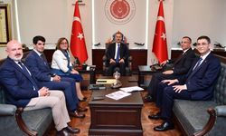 Savunma sanayide büyük oynuyoruz