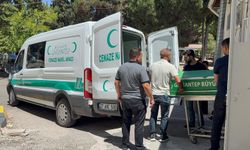 Tır traktöre çarptı Baba kurtarılamadı