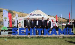 Ahlat’ta yerini aldı