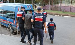 Göçmen kaçakçıları yakalandı