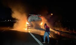 Akaryakıt yüklü tanker alev aldı