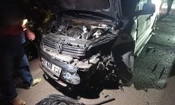 Araçlar birbirine girdi