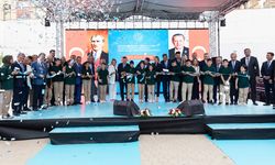 Bakan'dan çifte okul açılışı