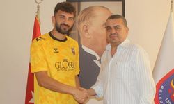 Halil Bağcı, Silifke'ye imzayı attı