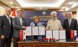 Umre için imzalar atıldı