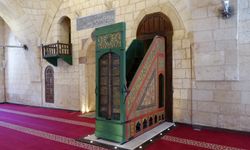 Raylı minberiyle dikkat çeken 5 asırlık cami