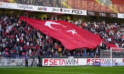 Dev bayrak açıldı