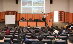 GAÜN’de robotik sistemler konferansı