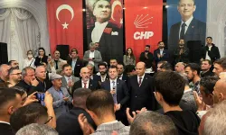 CHP'de peş peşe istifa