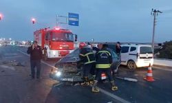 Kırmızı ışıkta beklerken kaza yaptı