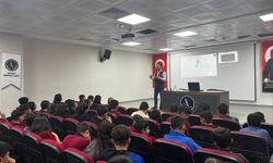 Öğrencilere siber güvenlik bilgilendirmesi