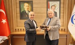 Şeker’den rektöre ziyaret
