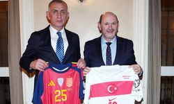 Dostluk yemeğinde bir araya geldiler