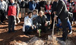 Gazze için fidan dikildi