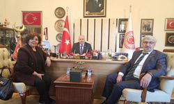 SERMET ATAY: SAĞLIK MÜDÜRÜ BU ŞEHRE KÖTÜLÜK EDİYOR