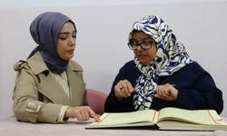 Kur'an-ı Kerim'i bir ayda öğrendi