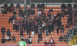 Taraftar yolda kaza geçirdi