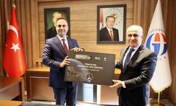 Bakan’dan Rektöre ziyaret