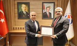 GABİAD heyeti rektöre gitti