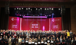 Kalyoncu’da akademik ödül töreni