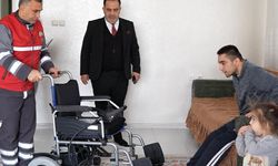 Özel ihtiyaçlı bireylere tekerlekli sandalye