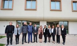 Şahin’den öğrencilere jest