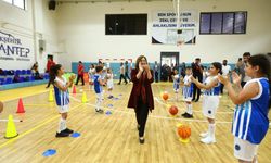 77 bin kişi sporla buluştu