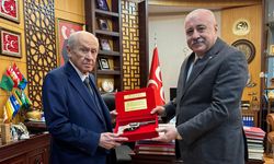 Atay’dan Bahçeli’ye özel hediye